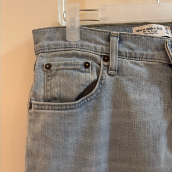 Abercrombie & Fitch Light Blue Straight Leg Jeans - Picture 6 of 11